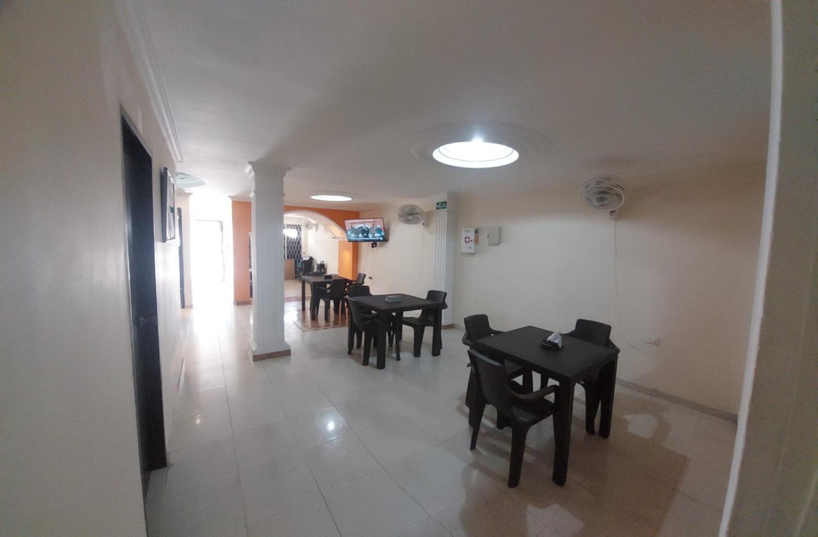 Hostal Los Alpes Cartagena — Fotos 1